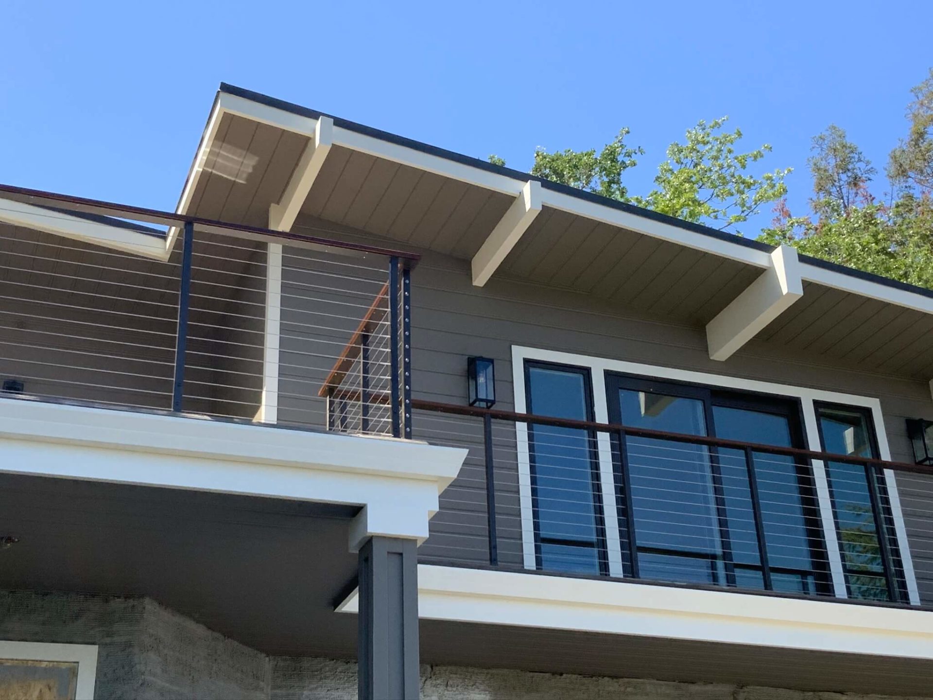 Cable balcony railing installed in Antioch, California