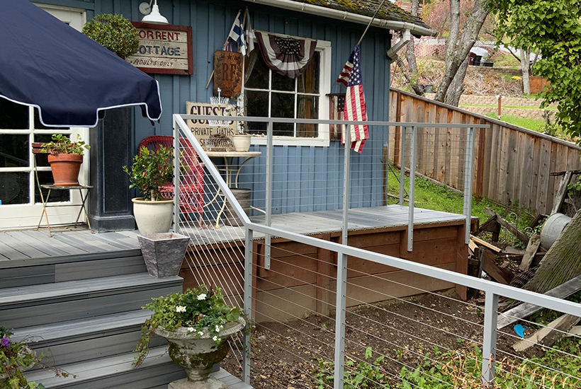 do all porches need railings?