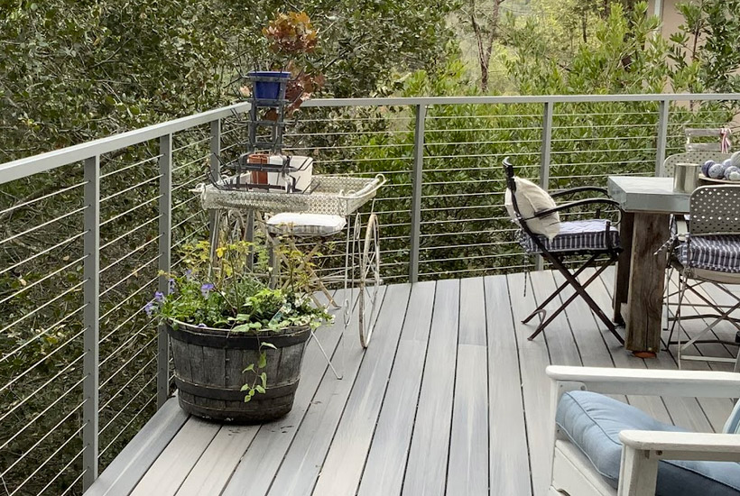 6 benefits of a stainless steel railing system